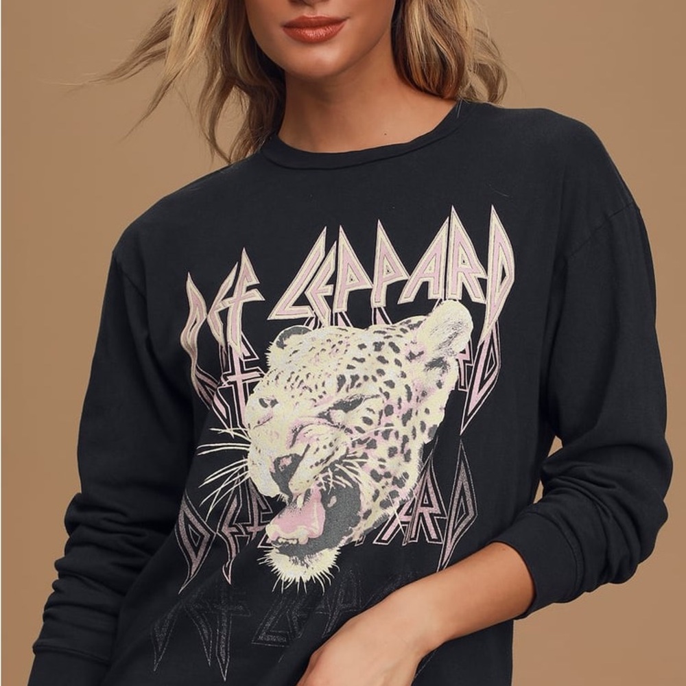 Black Graphic Women's Top